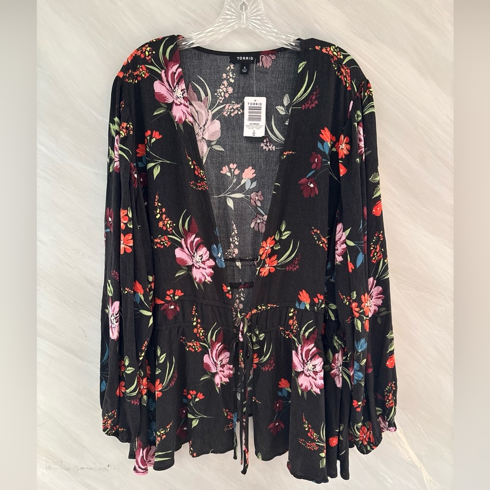 Torrid 4X Black Party Floral Gauze Double Tie Front 3rd Piece Blouse NEW!!